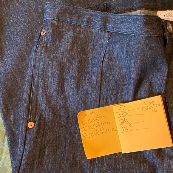 CALI and York straight leg size 16 jeans with elastic at waist band in back - Picture 3 of 7